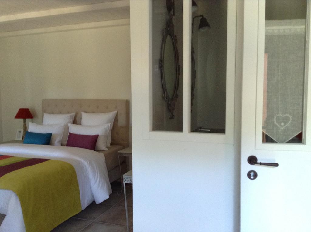 Bed and Breakfast La Grange D'Aunis Aigrefeuille-dʼAunis Habitación foto