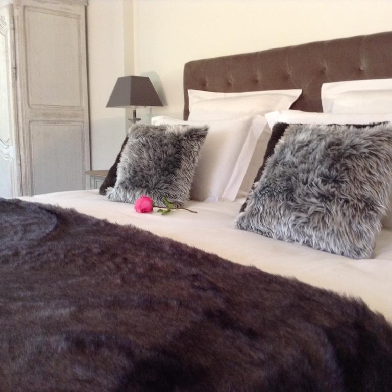 Bed and Breakfast La Grange D'Aunis Aigrefeuille-dʼAunis Habitación foto