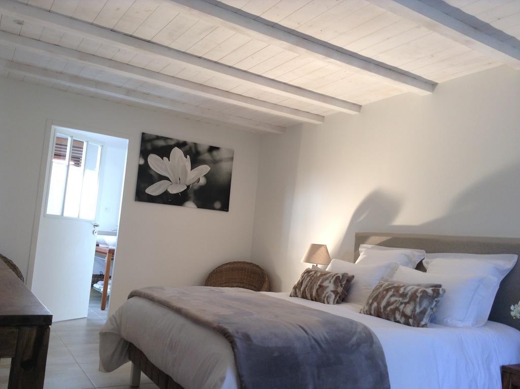 Bed and Breakfast La Grange D'Aunis Aigrefeuille-dʼAunis Habitación foto